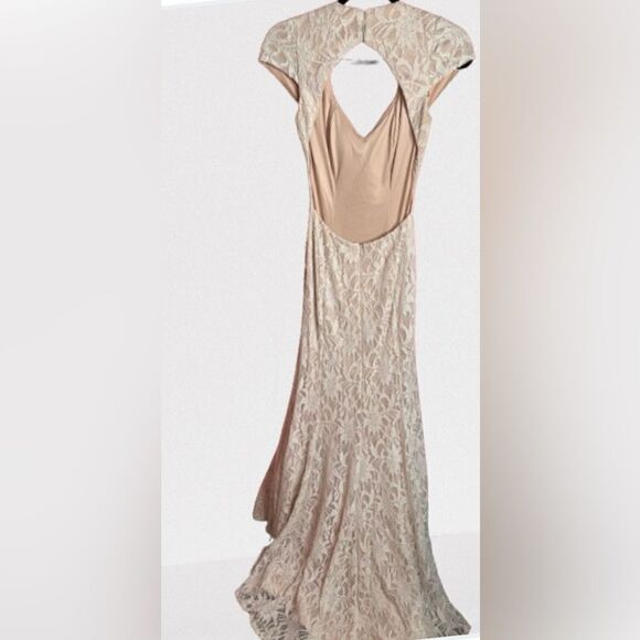 Morgan & Company Sparkling Lace
Formal - Picture 5 of 8